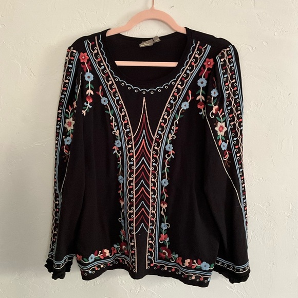 Anthropologie Tops - One September Anthropologie Embroidered Floral Top Large